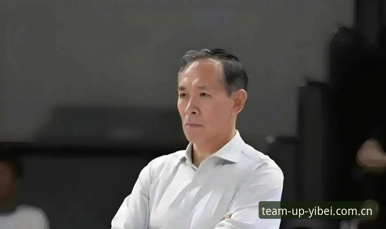 易倍体育官网入口官方站中国兼容版iOS版 揭秘李楠北京男篮帅位“无缝衔接”的底牌:一部许利民铺路的暗棋